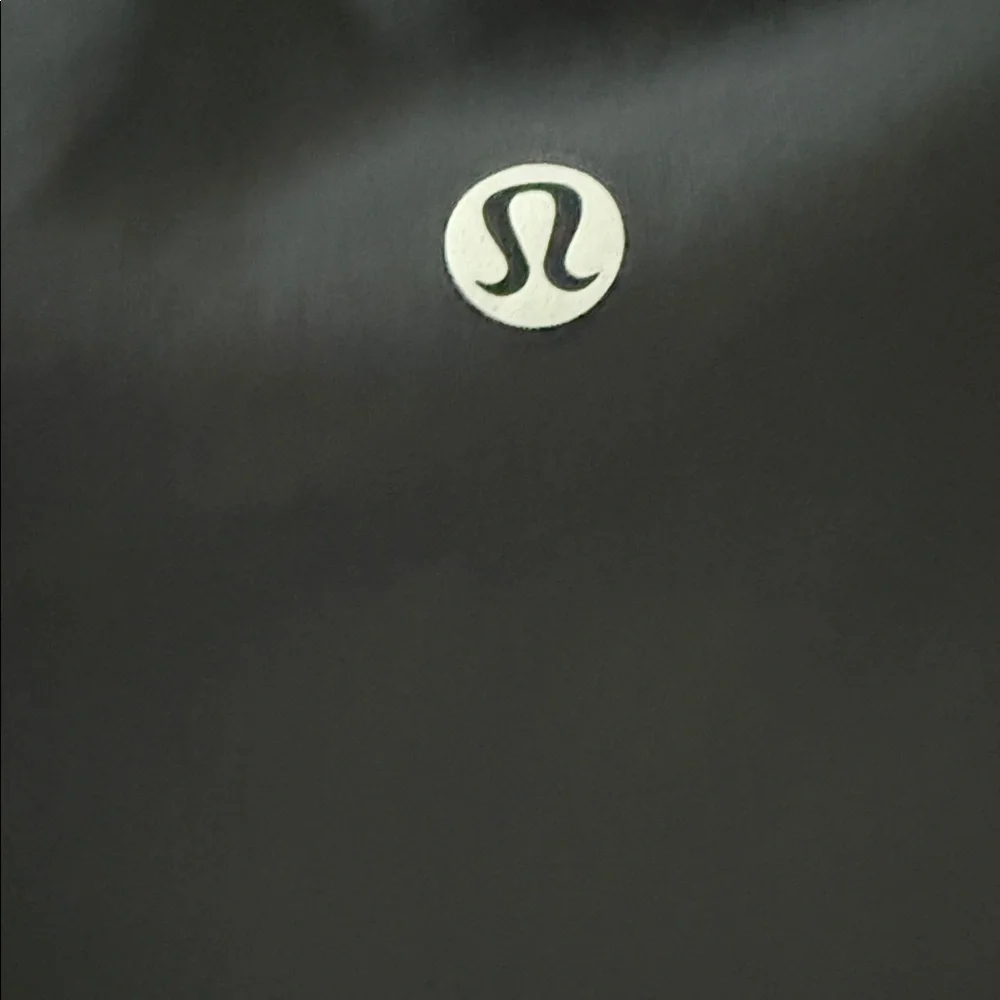 Lululemon Athletica Black Cross Back Short Sleeve Top w/Sheer trim Sz 6 - Picture 4 of 9